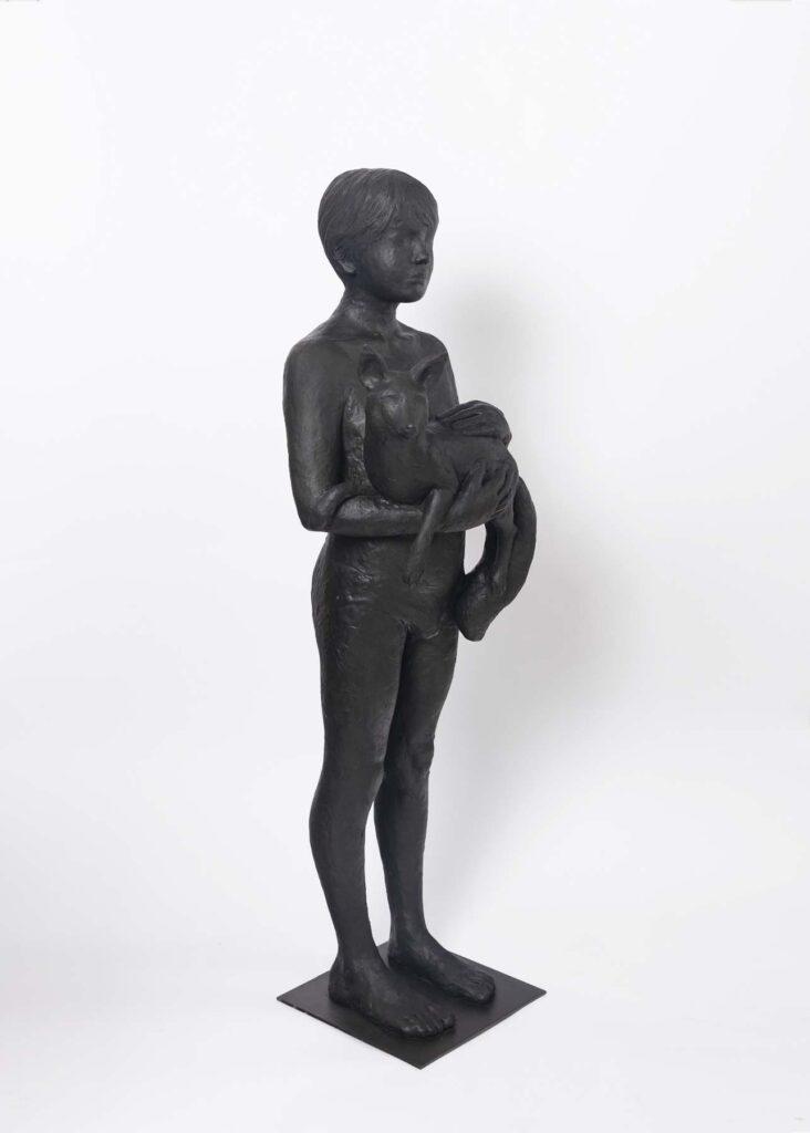Laurent Grasso Anima, 2023 Bronze, 130 x 44 x 30 cm Photo: Tanguy Beurdeley © Laurent Grasso / ADAGP, Paris, 2023. Courtesy of the artist and Perrotin.